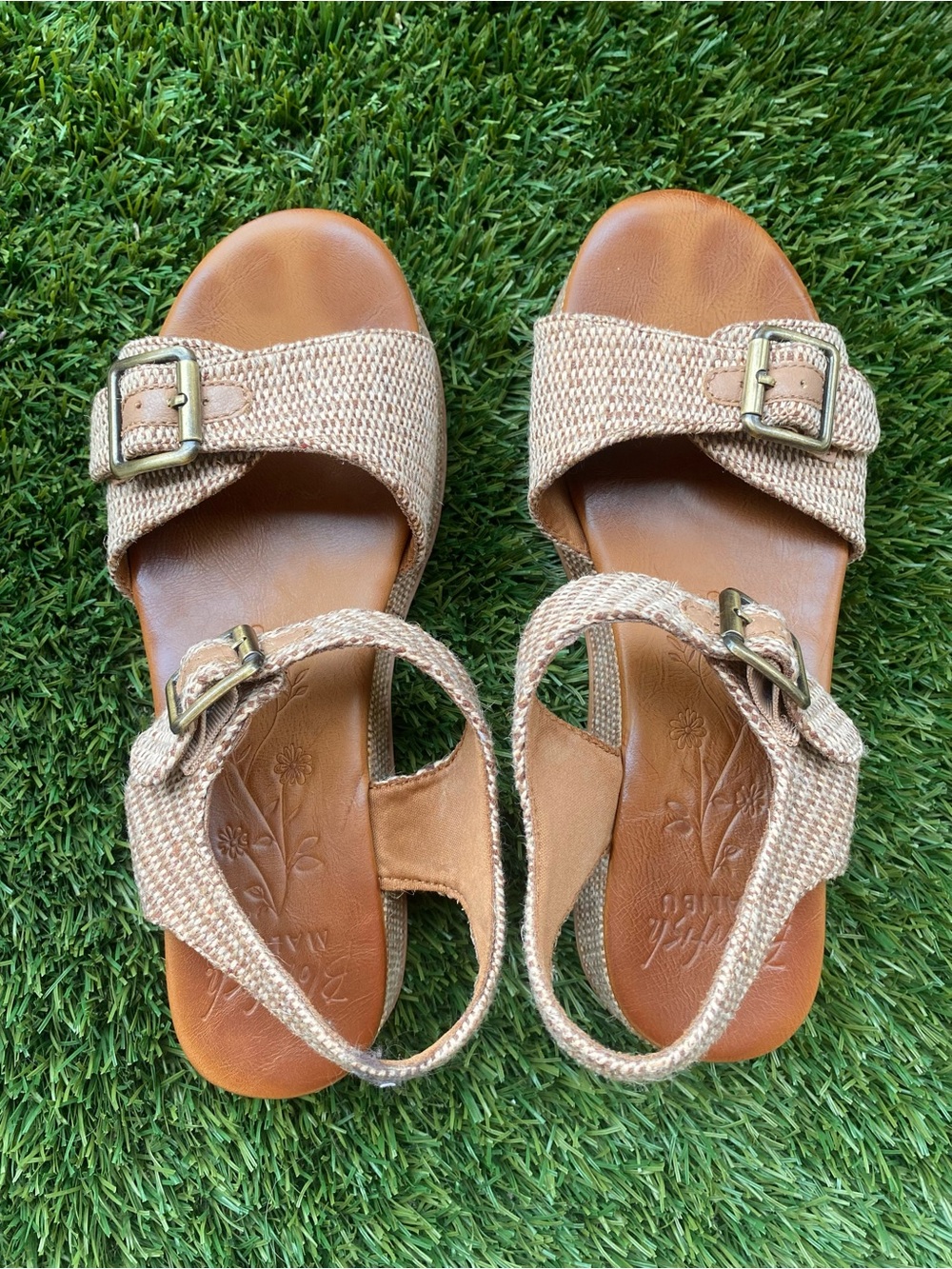 Vegan buckle platform sandals in magical tan/size 9 - Picture 5 of 6